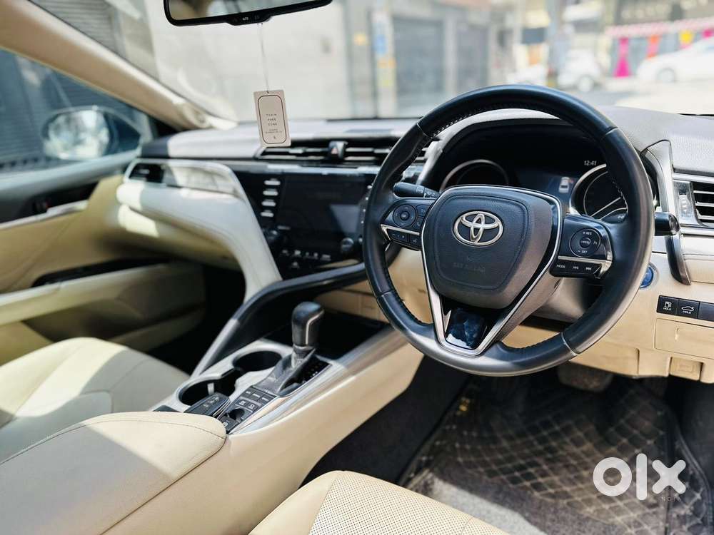 Toyota Camry Hybrid, 2020, Petrol
