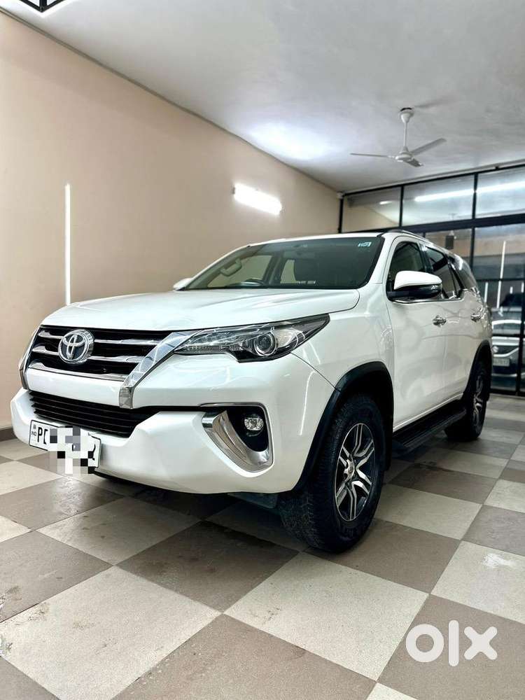 Toyota Fortuner 2018 Diesel 140000 Km Driven Pb Vip No