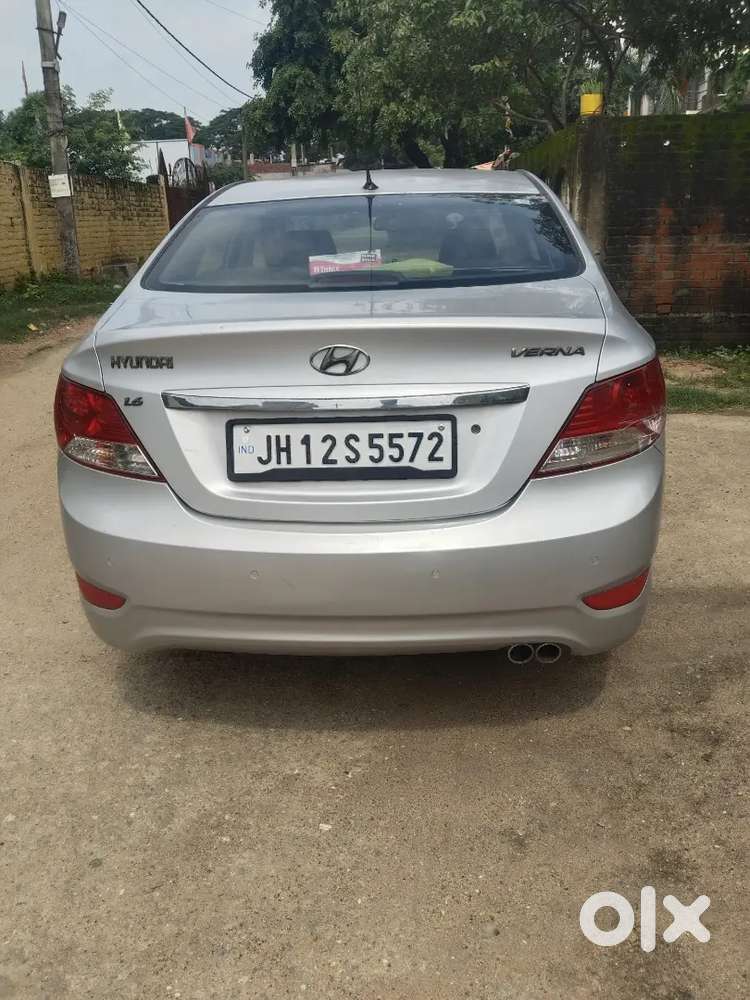 Hyundai Verna 2011