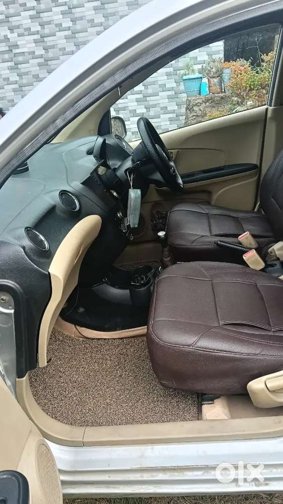 Honda Amaze V Petrol 2015