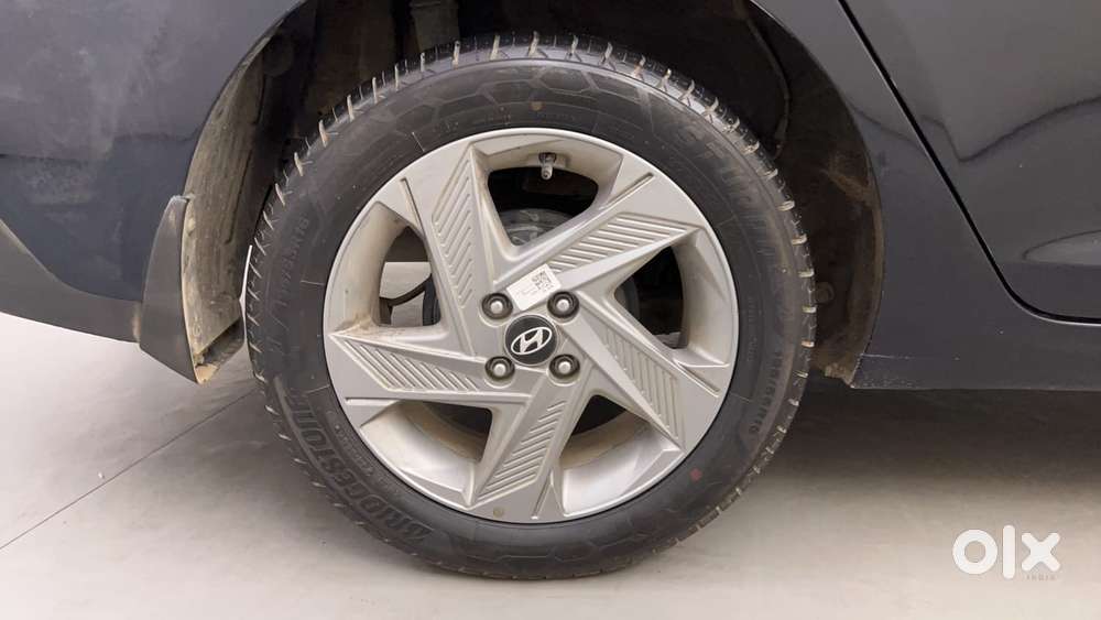 Hyundai Verna 1.5 Sx Vtvt Ivt, 2022, Petrol