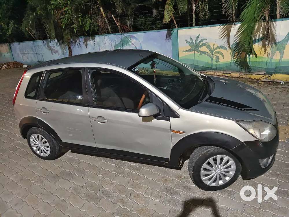 Ford Figo Petrol Zxi 2010