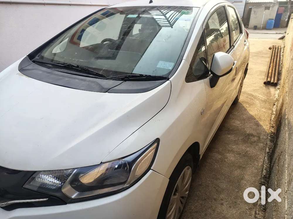 Honda Jazz 2016 Diesel 98000 Km Driven