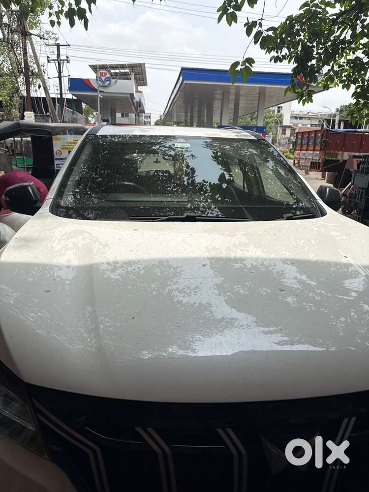 Mahindra Xuv700 2022 Diesel Manual Year