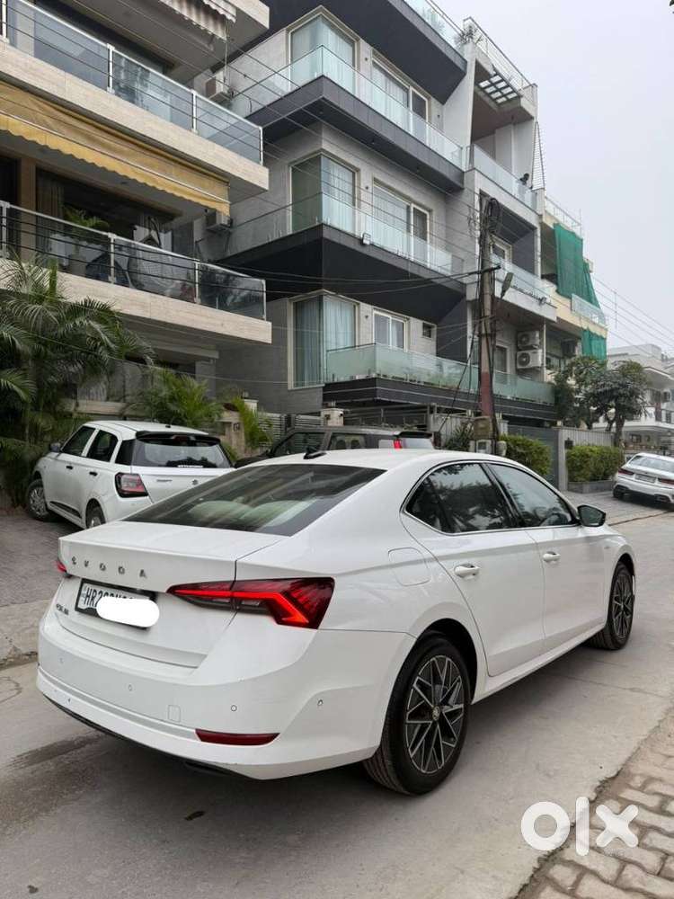 Skoda Octavia 2.0 L K Tsi At, 2022, Petrol