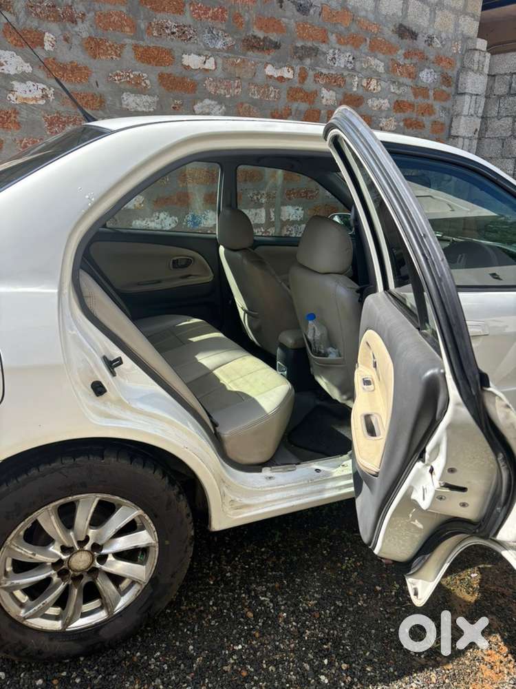 Mitsubishi Lancer Lxd 2012