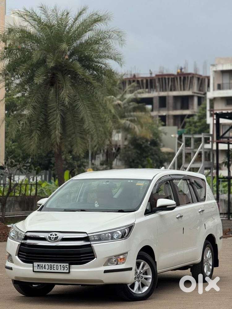 Toyota Innova Crysta 2.4 V, 2016, Diesel