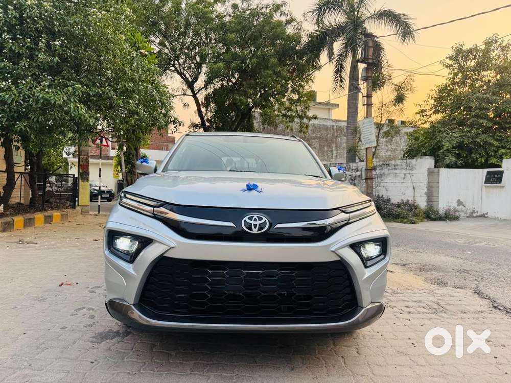 Toyota Urban Cruiser Hyryder, 2025, Petrol