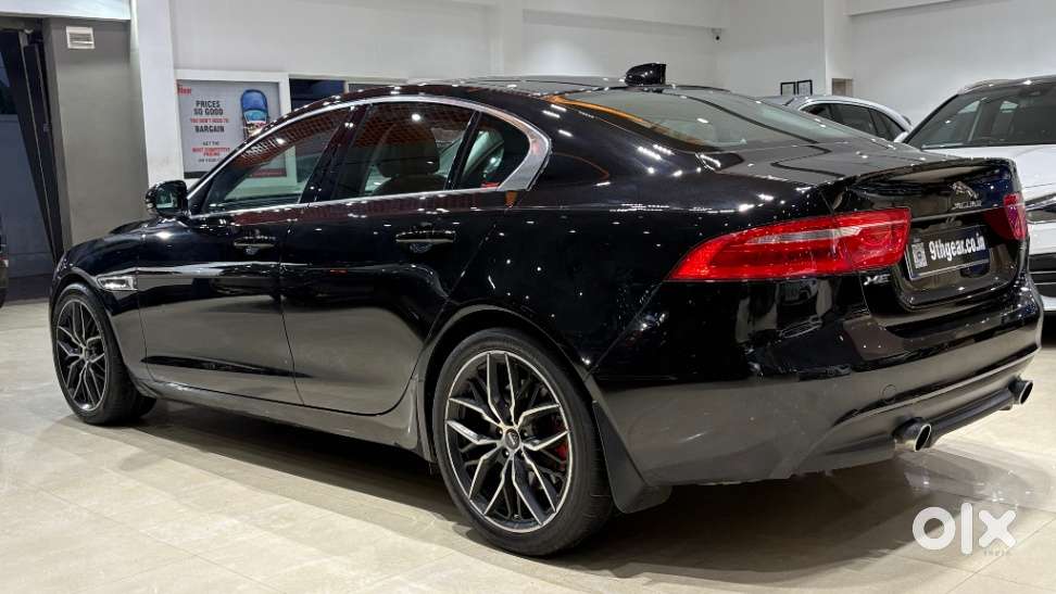 Jaguar Xe Portfolio, 2017, Petrol