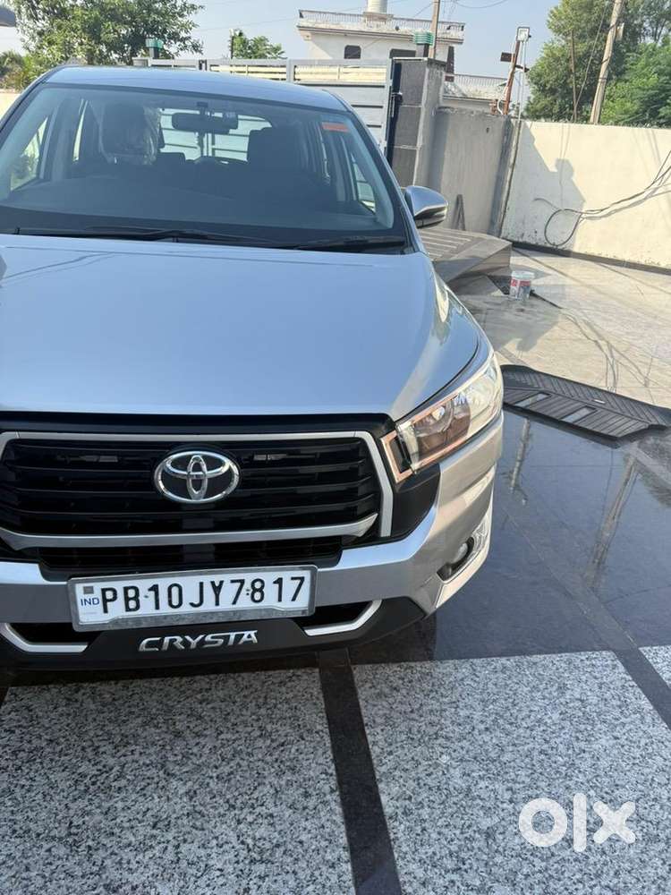 Toyota Innova Crysta 2025 Diesel 5400 Km Driven