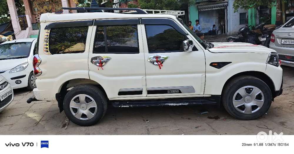 Mahindra Scorpio Classic 2015 डीज़ल