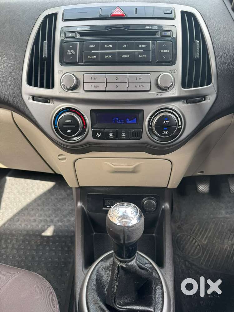Hyundai I20 Petrol Spotz, 2014, Petrol
