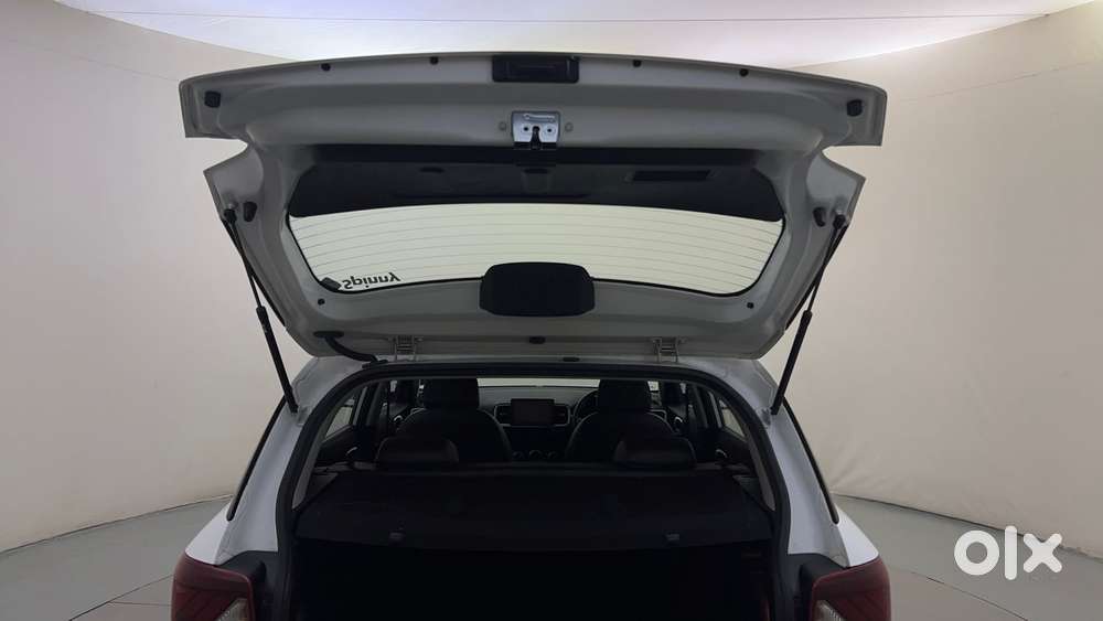 Hyundai Venue 1.2 S Plus, 2022, Petrol