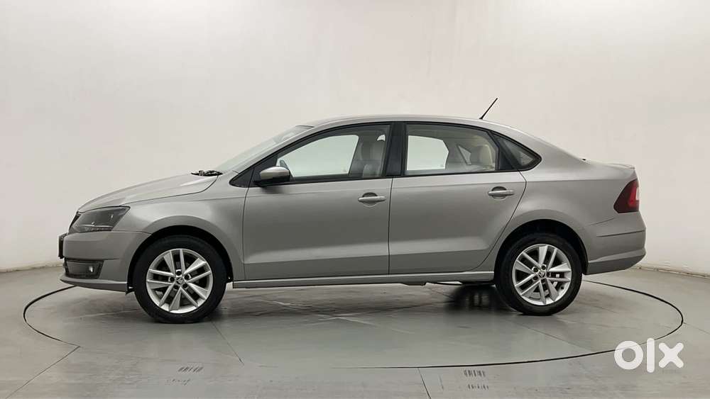 Skoda Rapid 1.6 Mpi At Style, 2017, Petrol