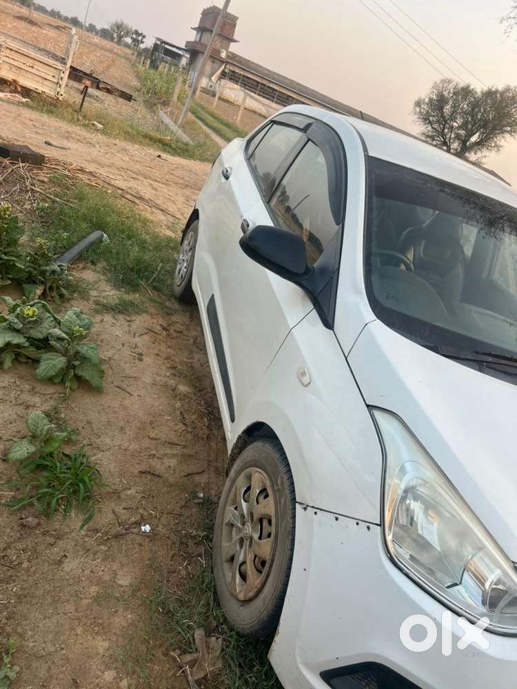 Hyundai Xcent 2016