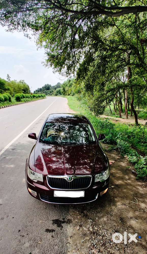 Skoda Superb Elegance 2013