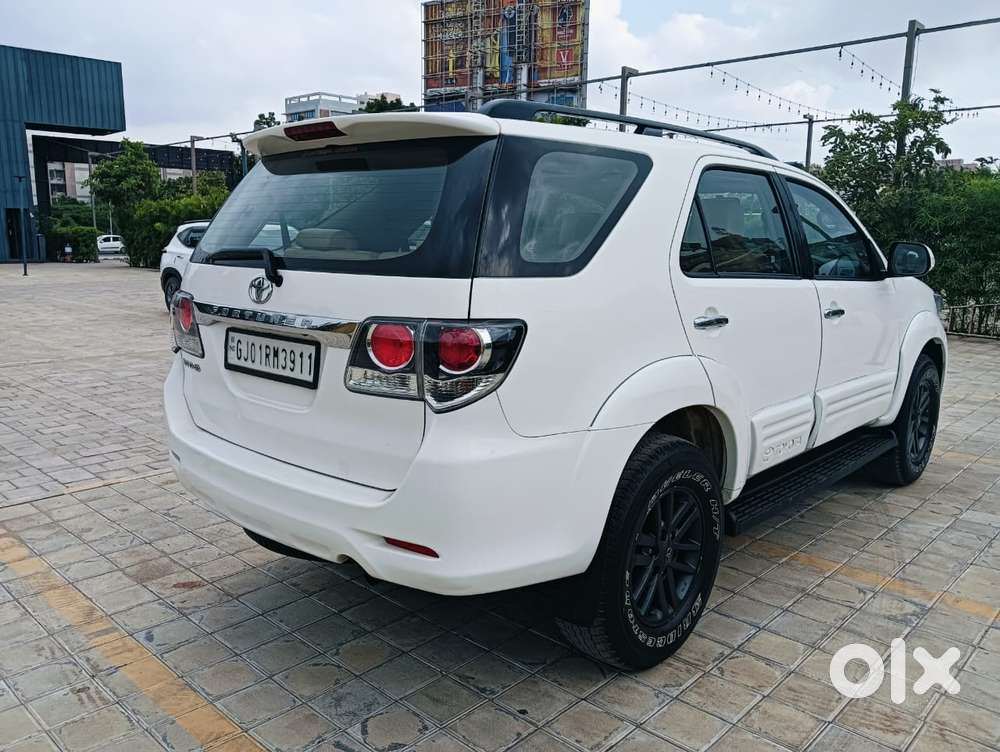 Toyota Fortuner 4x2 Manual, 2015, Diesel