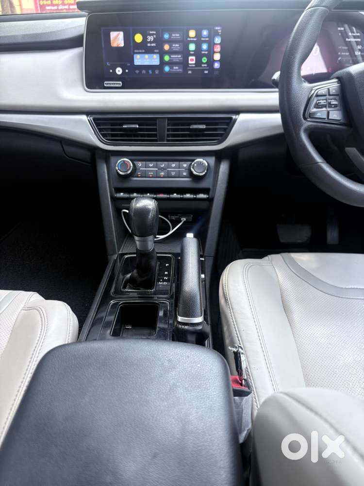 Mahindra Xuv700 2.2 Ax 5 Diesel At 7 Str, 2023, Diesel