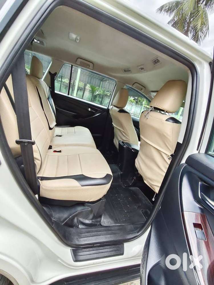 Toyota Innova Crysta 2.4 G Plus Mt 7 Str, 2025, Diesel