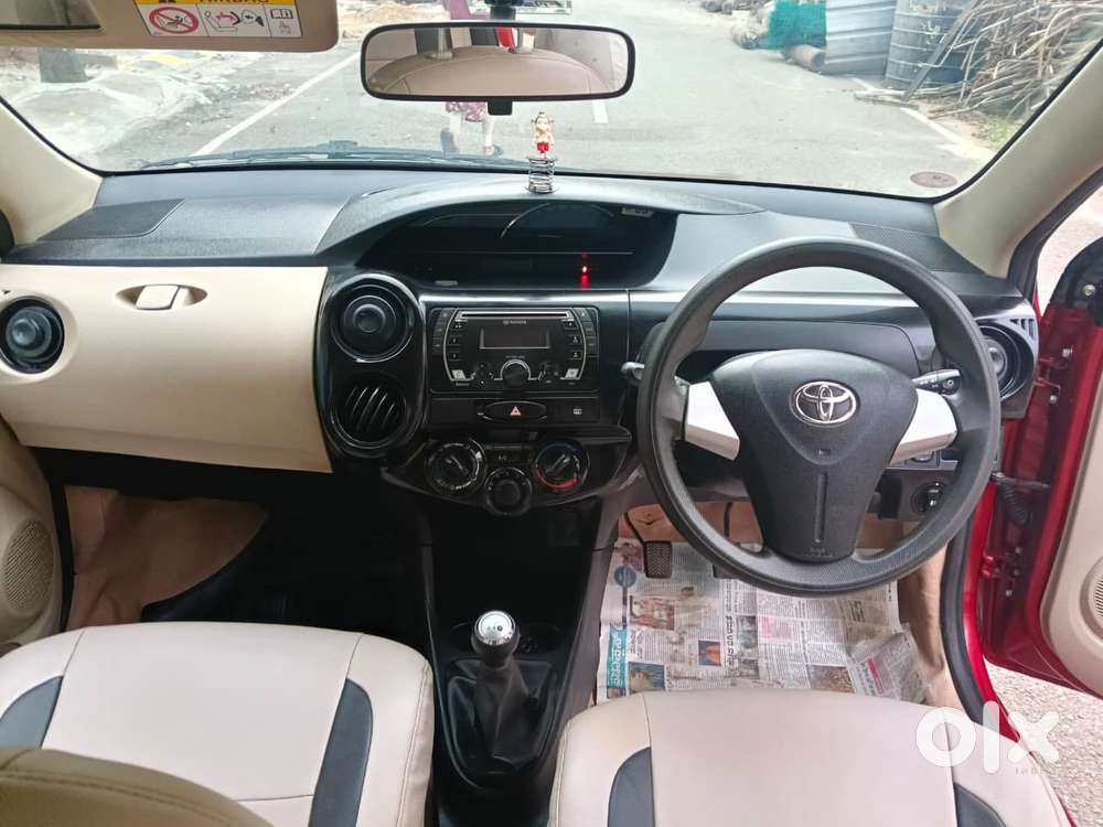 Toyota Etios Liva V Dual Tone, 2019, Petrol
