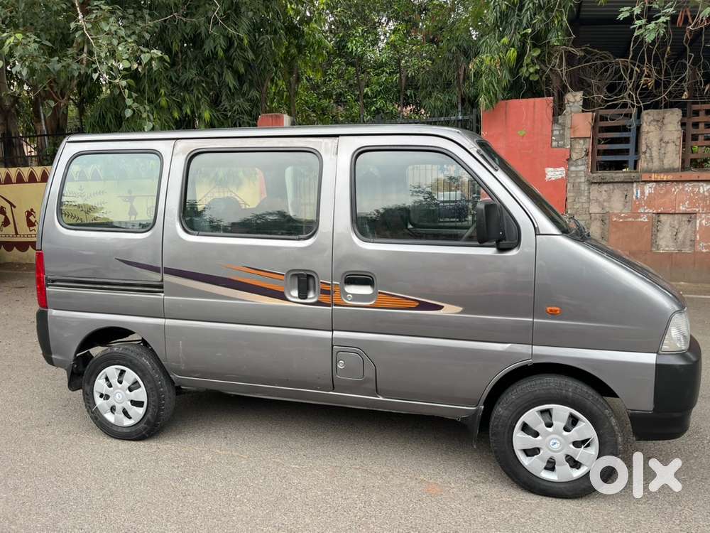 Maruti Suzuki Eeco 2025 Cng & Hybrids 66000 Km Driven