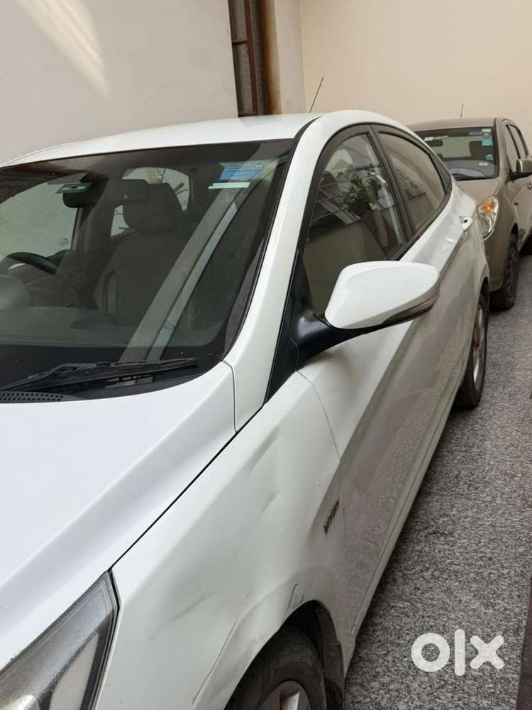 Hyundai Verna 2012 Petrol 125000 Km Driven