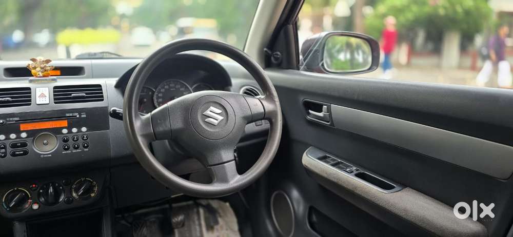 Maruti Suzuki Swift Dzire Vxi Optional, 2009, Petrol