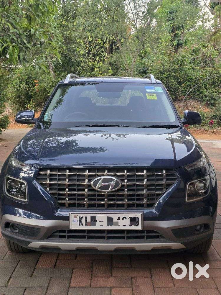Hyundai Venue Sx+ At, 2022, Petrol