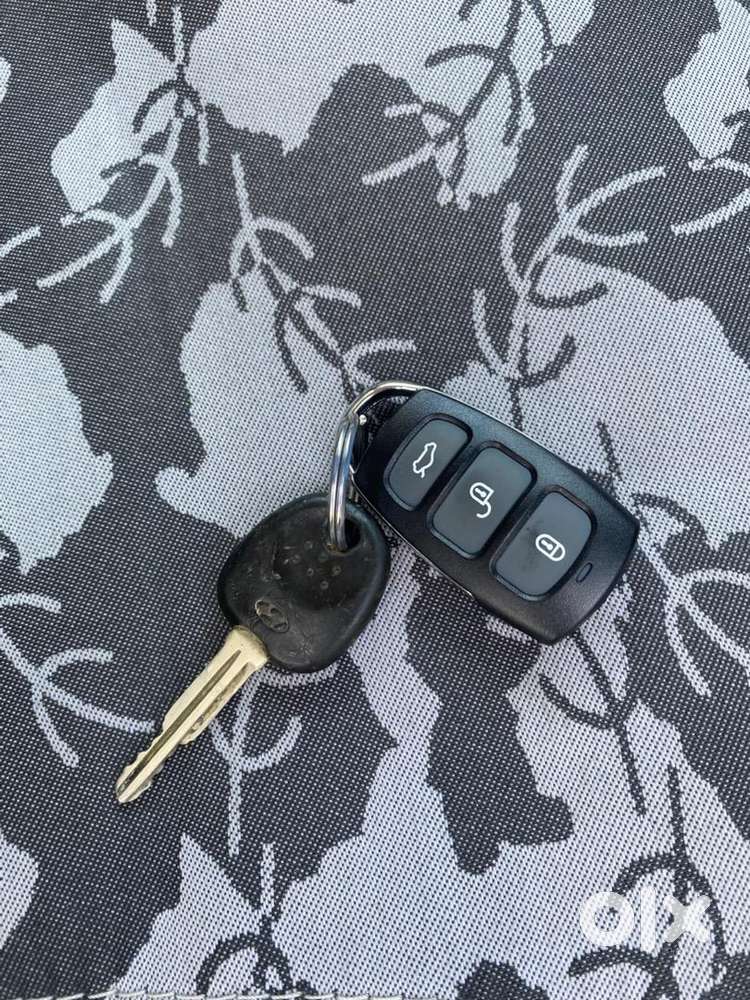 Hyundai I10 2012 Petrol 70000 Km Driven