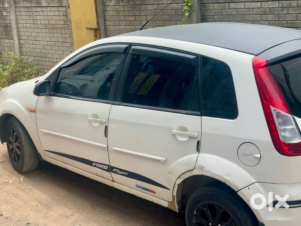 Ford Figo Titanium 2014