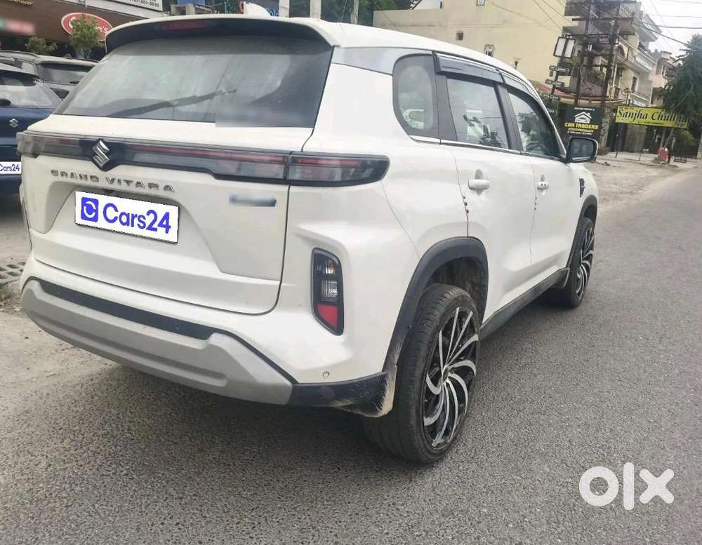 Maruti Suzuki Grand Vitara 2025 Petrol Well Maintained