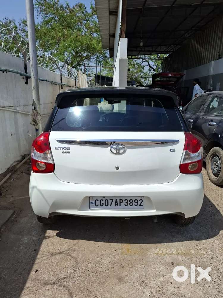 Toyota Etios Liva 2013 Petrol 100000 Km Driven