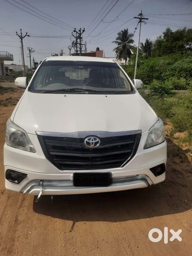 Toyota Innova Cng