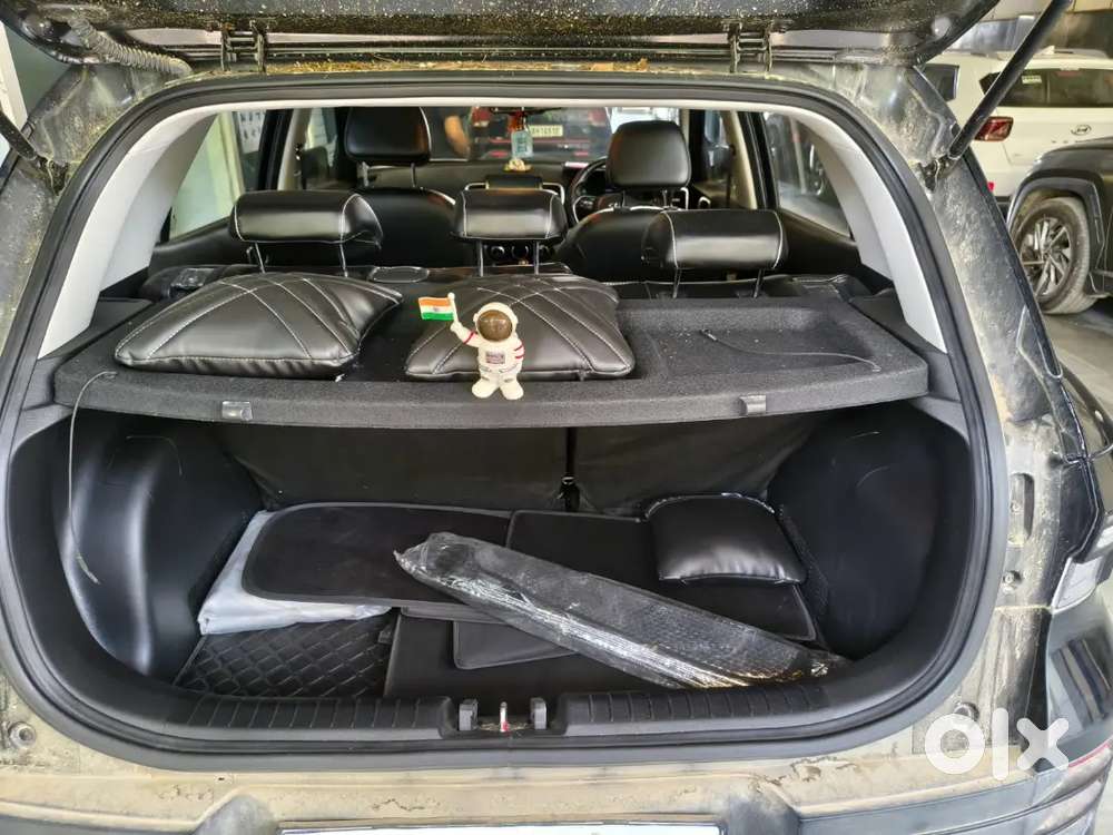 Hyundai Venue Sx Petrol Manual 1st Owner 2024