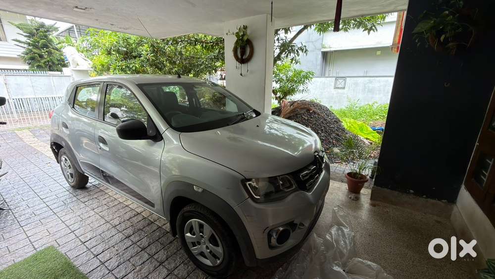 Renault Petrol Car 2016