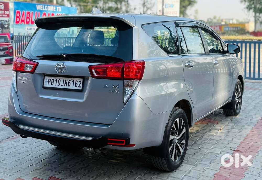 Toyota Innova Crysta 2.7 V, 2022, Diesel