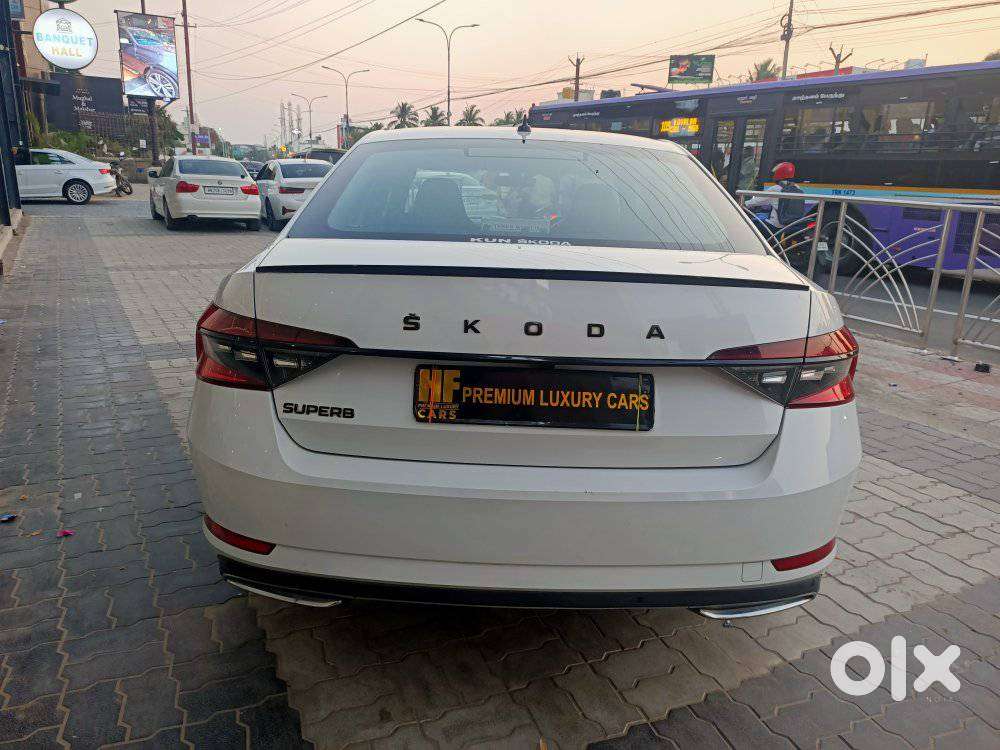 Skoda Superb, 2021, Petrol