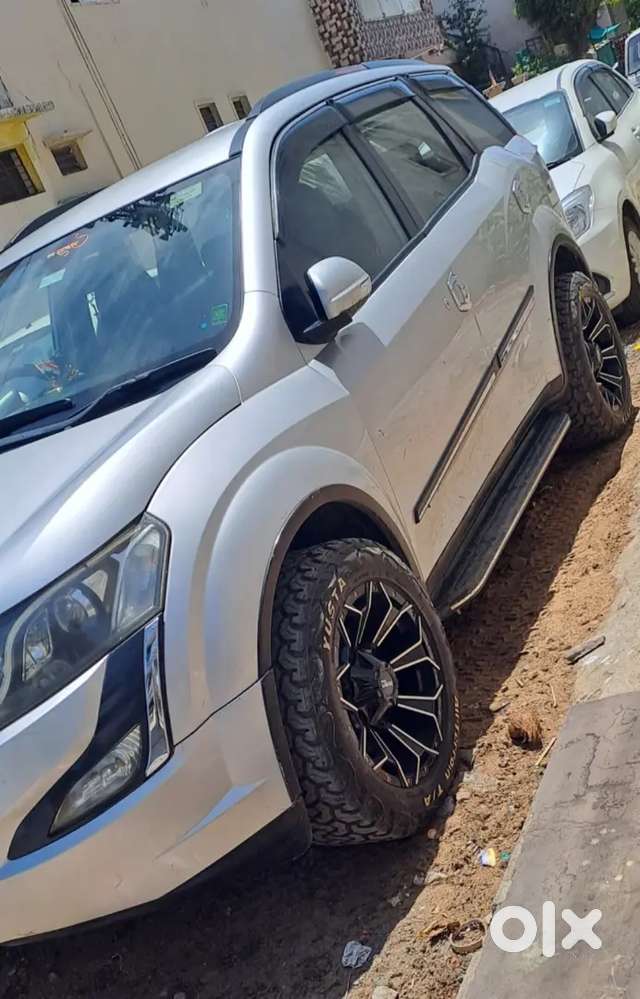Mahindra Xuv500 2015 Diesel 80153 Km Driven