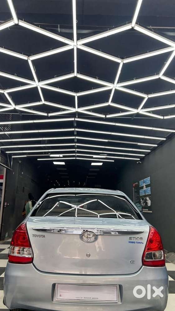 Toyota Etios, 2011, Petrol