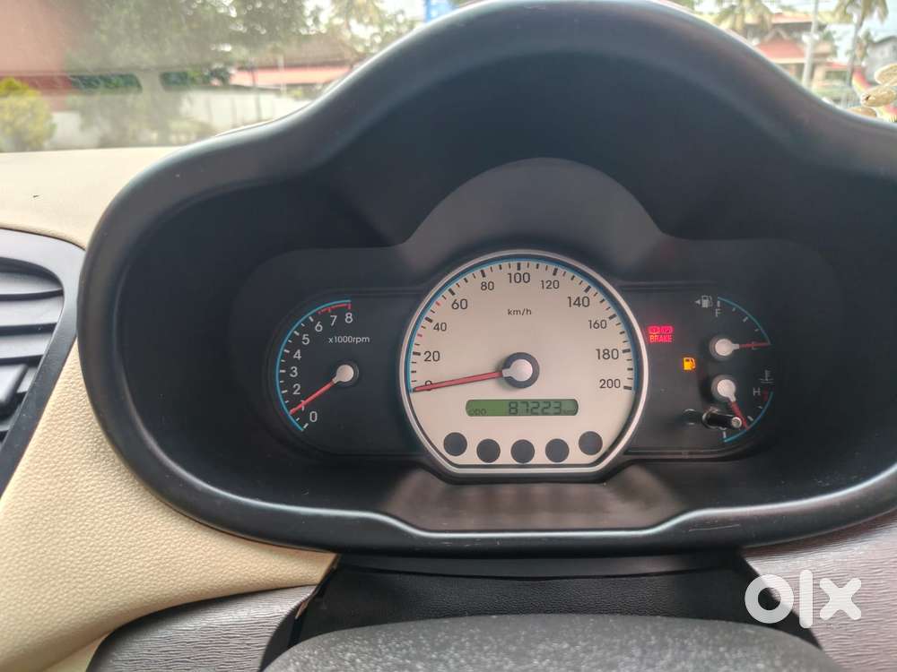 Hyundai I10 Asta 1.2 At With Sunroof, 2010, Petrol