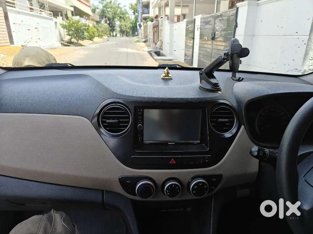 Hyundai Grand I10 -2017-single Owner-white-well Maintained