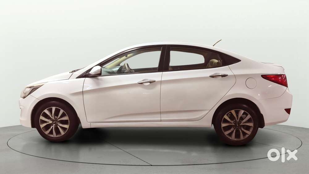 Hyundai Verna Hyundai-verna-2015-2016-1.6-crdi-s-option, 2015, Diese..
