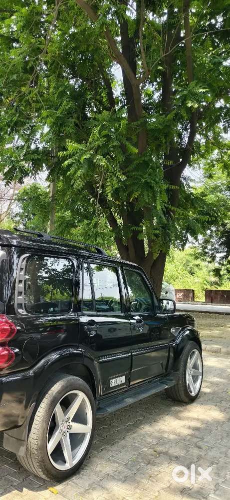 Well Maintained 
22 Inch Fresh Alloy 
Fully Modified 
Scretch Less