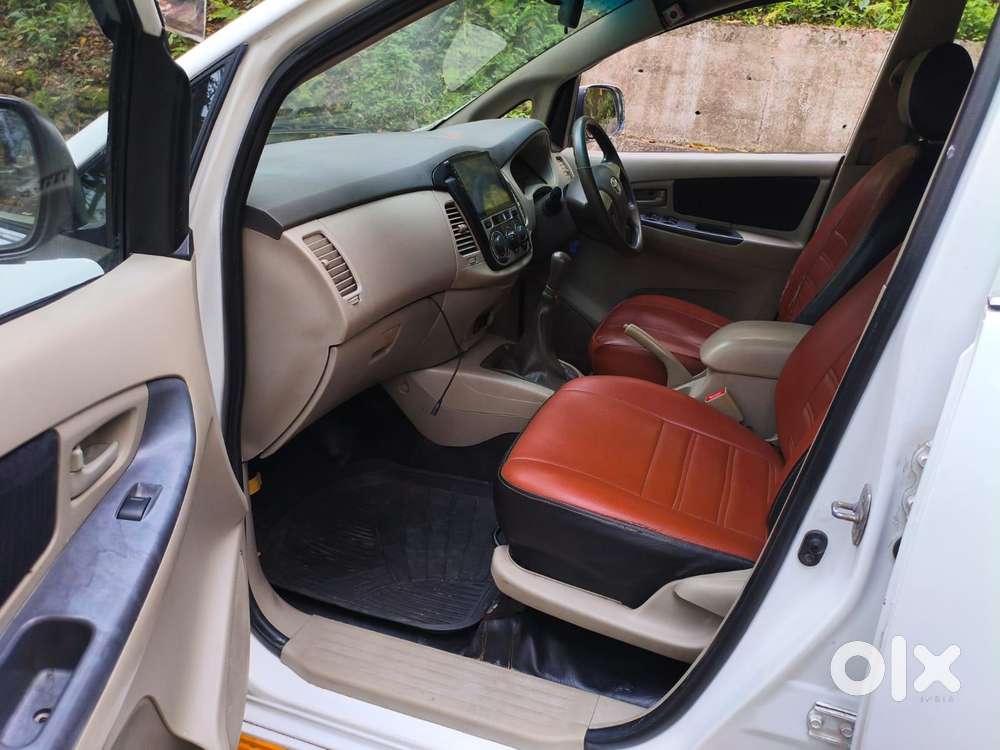 Toyota Innova 2.5 G (diesel) 8 Seater, 2014, Diesel