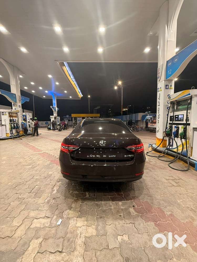 Skoda Superb Automatic Petrol 2017