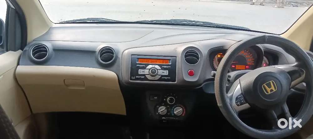 Honda Brio S Mt 2013 Model Mast Car Hai