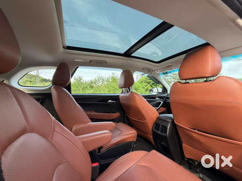 Mg Hector Plus 1.5 Sharp Turbo Cvt 6 Str, 2022, Petrol