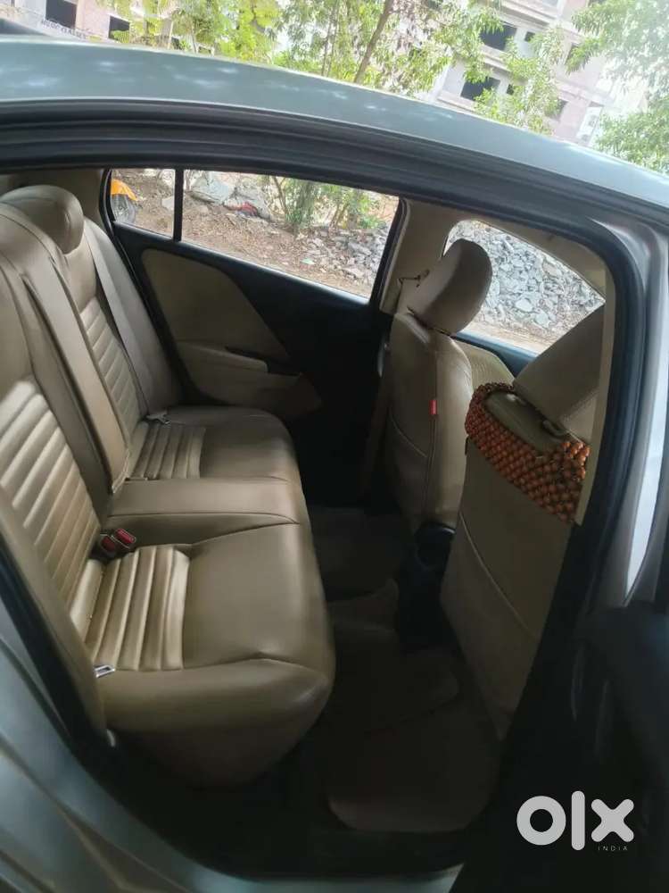 Honda City 2015 I-vtec Petrol  Well Maintained  Showroom Serviced