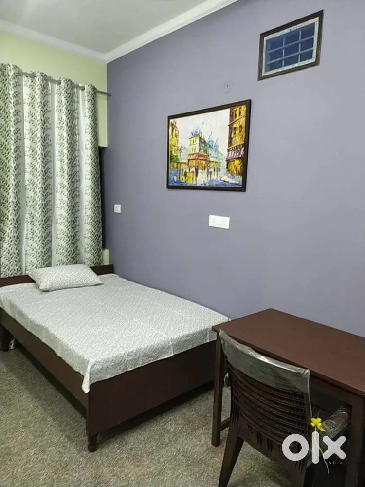 1rk fully furnished with balcony, near Canador ,dlf cyber park For Rent Houses & Apartments