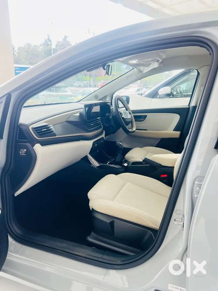 Tata Altroz Available 
Yearback 2025 Models Available &2026 Available